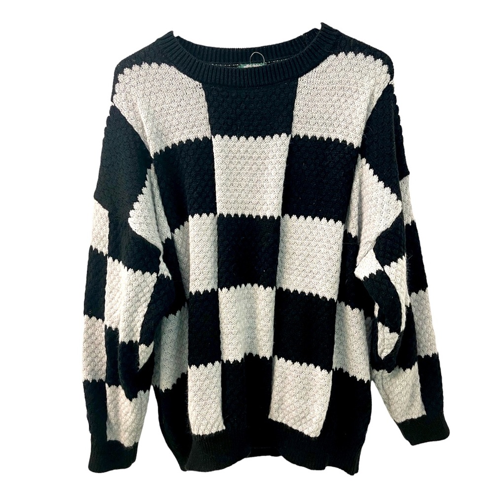 Women’s pullover sweater